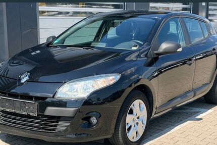 Renault Megane 169.932 km 3.290 &euro; Eching i. Ndb. 84174