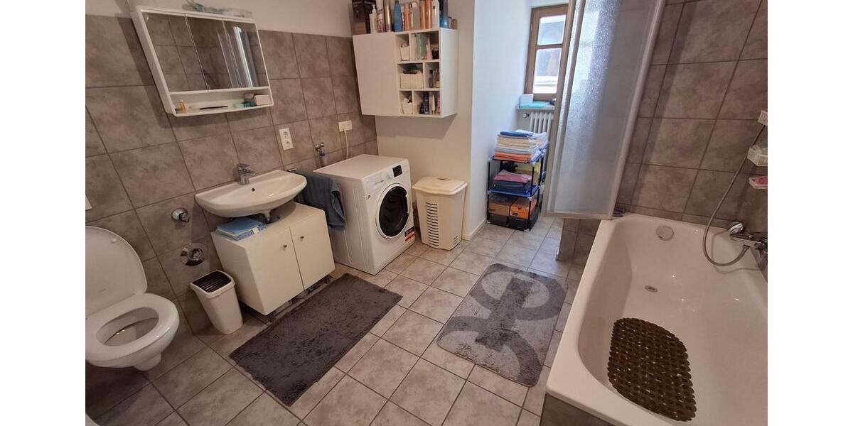 Etagenwohnung Landshut - 2.5 Zimmer, 72 m&sup2;, 1.050&euro; | Angebot:26535679