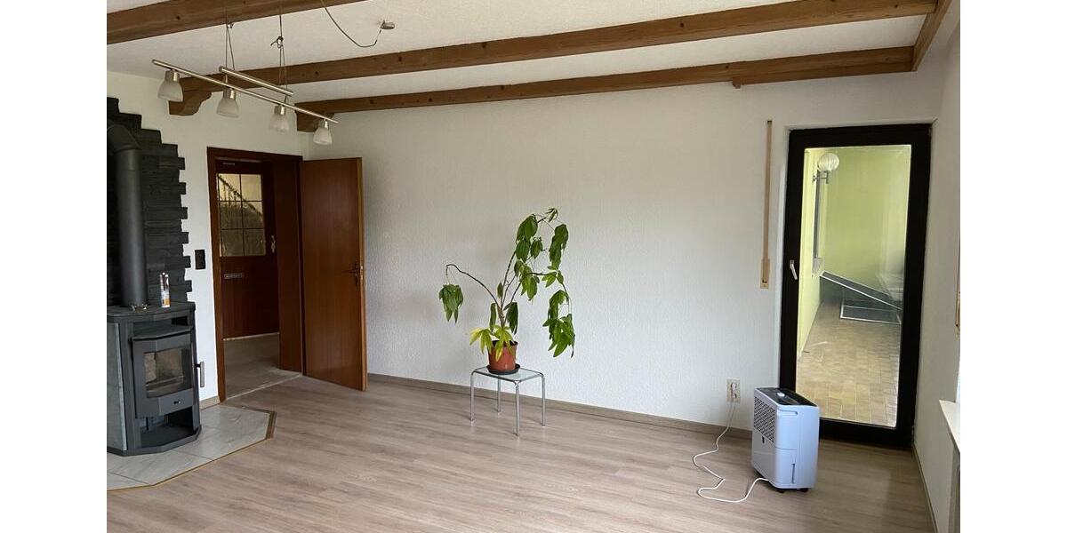 Etagenwohnung Langenpreising - 3.5 Zimmer, 100 m&sup2;, 1.200&euro; | Angebot:25131852
