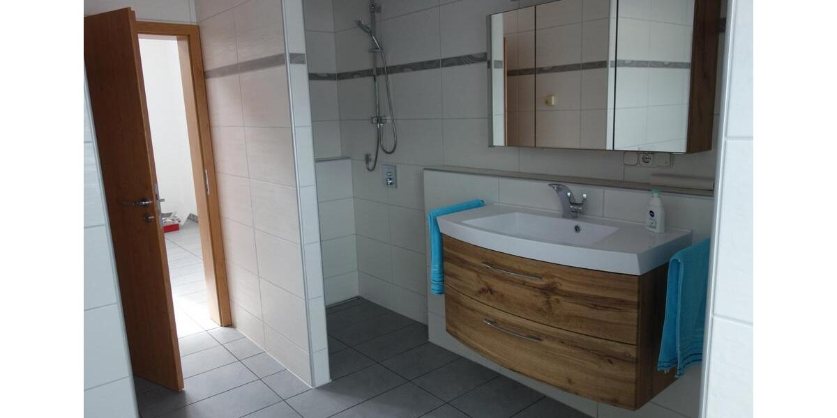 Dachgeschoßwohnung Bruckberg - 4 Zimmer, 149 m&sup2;, 420.000&euro; | Angebot:26984630
