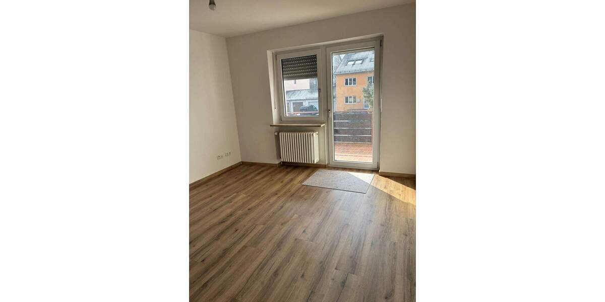 Doppelhaushälfte Landshut Achdorf - 5 Zimmer, 165 m&sup2;, 1.950&euro; | Angebot:25778846