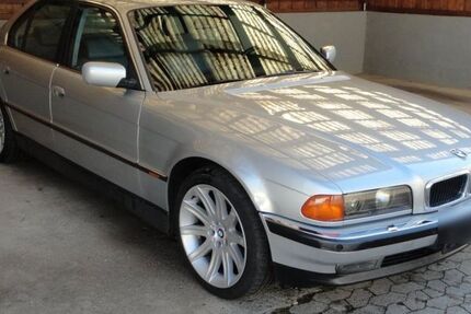 BMW 735 240.000 km 8.499 &euro; Loiching 84180