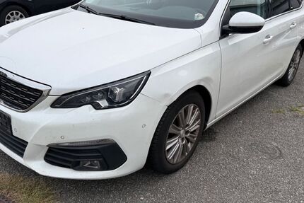 Peugeot 308 240.000 km 3.300 &euro; Ergolding 84030