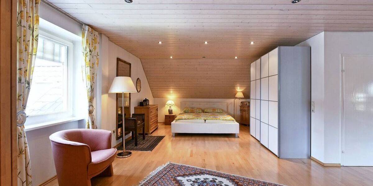 Einfamilienhaus Landshut Achdorf - 7 Zimmer, 350 m&sup2;, 1.150.000&euro; | Angebot:25743789