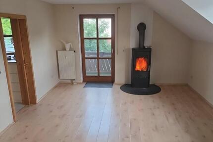 Wohnung Mengkofen - 4 Zimmer, 100 m&sup2;, 900&euro; | Angebot:26626316