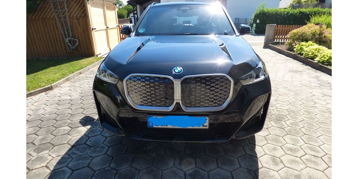BMW iX1 12.000 km 41.900 &euro; Moosthenning 84164