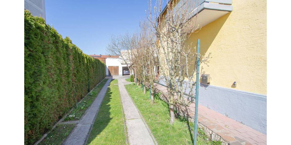 Doppelhaushälfte Landshut Industriegebiet - 7 Zimmer, 168 m&sup2;, 699.800&euro; | Angebot:25668416