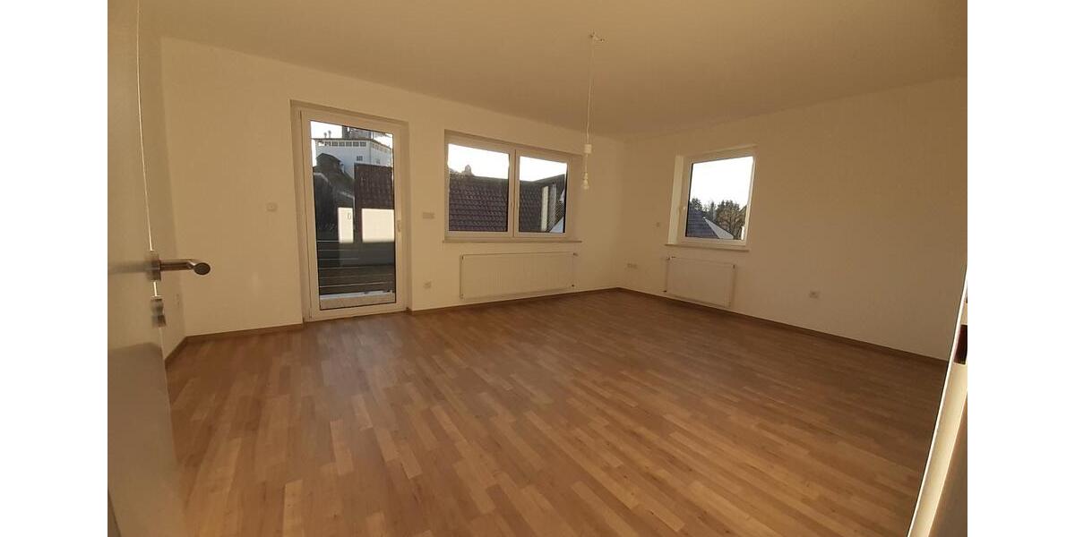 Erdgeschoßwohnung Rottenburg an der Laaber - 5 Zimmer, 110 m&sup2;, 1.050&euro; | Angebot:26515767