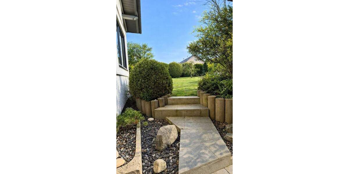 Einfamilienhaus Geisenhausen - 5 Zimmer, 144 m&sup2;, 649.000&euro; | Angebot:25701118