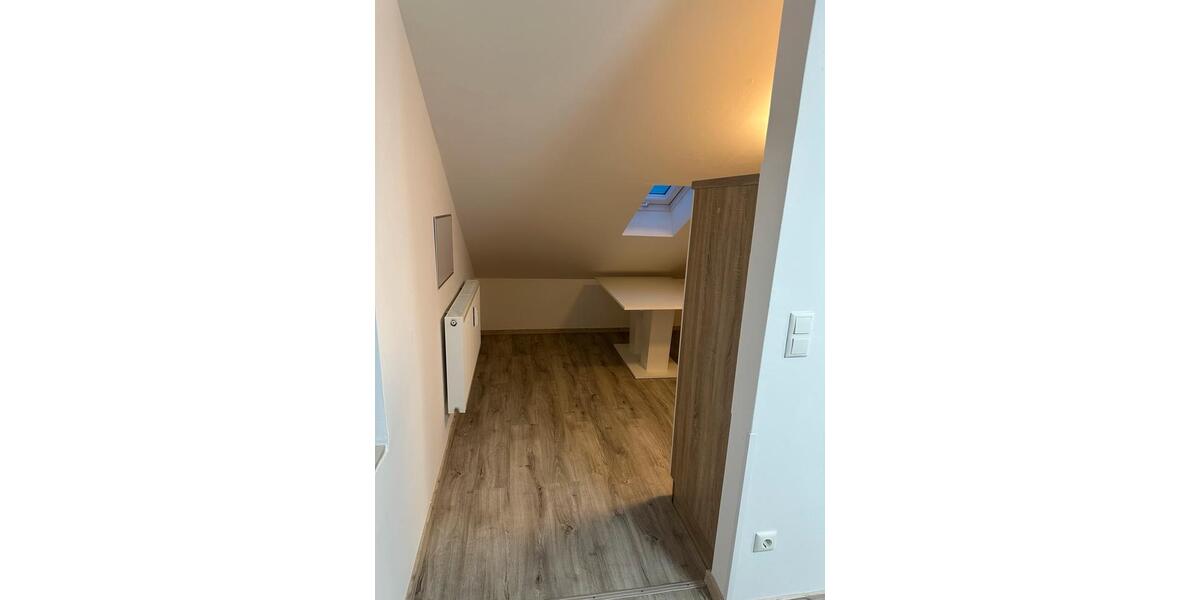 Dachgeschoßwohnung Frontenhausen - 2.5 Zimmer, 60 m&sup2;, 700&euro; | Angebot:25782838