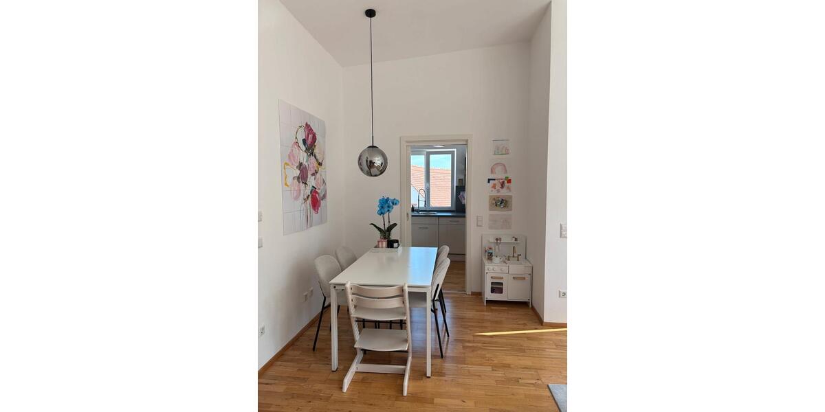 Dachgeschoßwohnung Dingolfing - 3 Zimmer, 76 m&sup2;, 319.000&euro; | Angebot:26681172