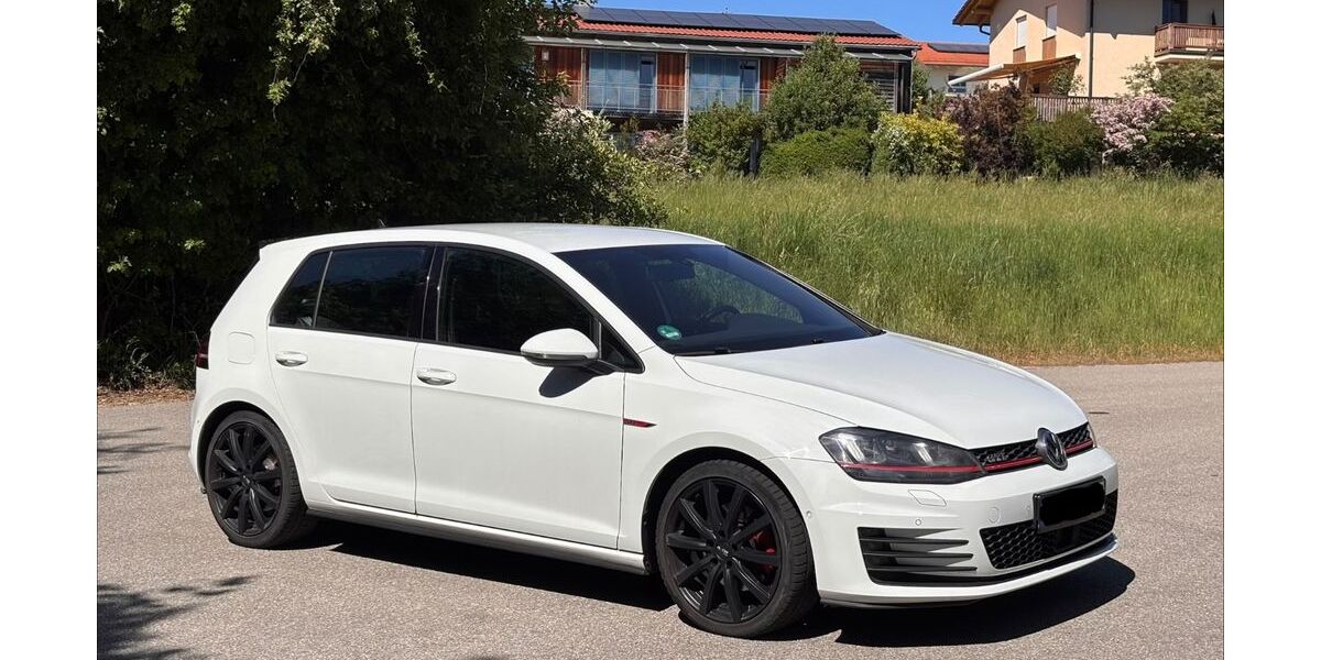 VW Golf 119.000 km 14.100 &euro; Taufkirchen Vils 84416