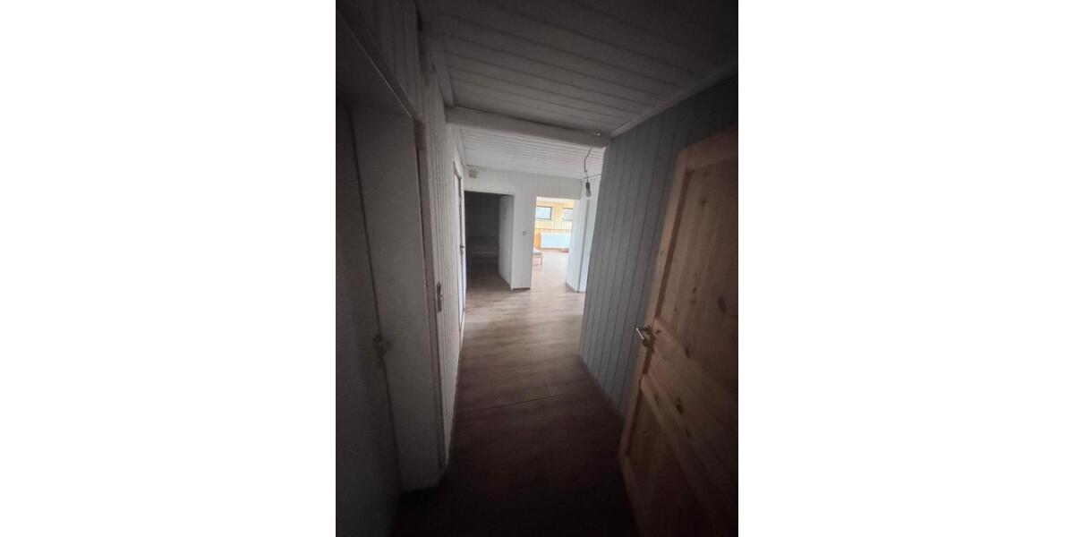 Einfamilienhaus Essenbach - 5 Zimmer, 250 m&sup2;, 2.100&euro; | Angebot:26340530
