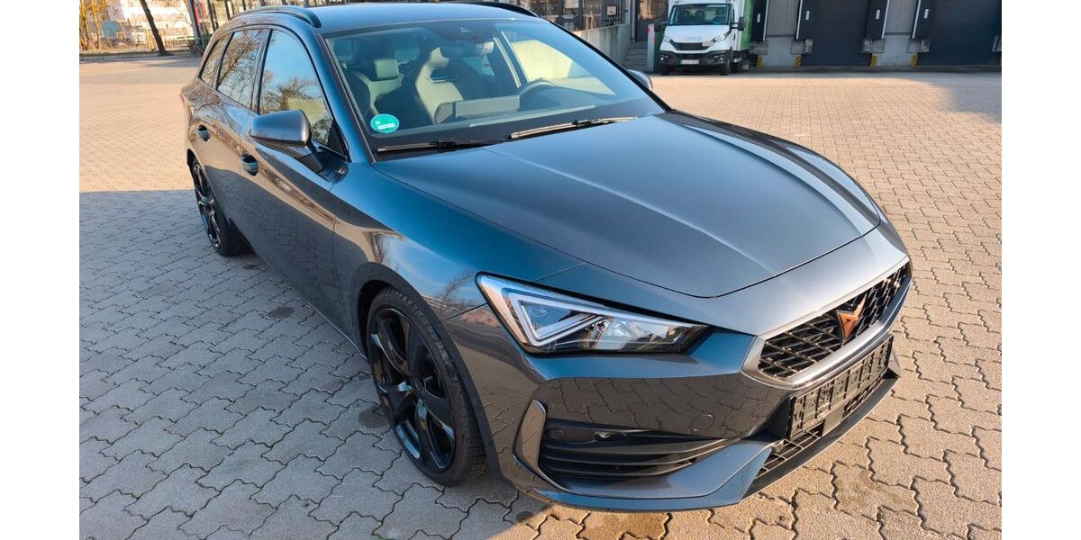 Cupra Leon 24.000 km 30.500 &euro; Landshut 84034