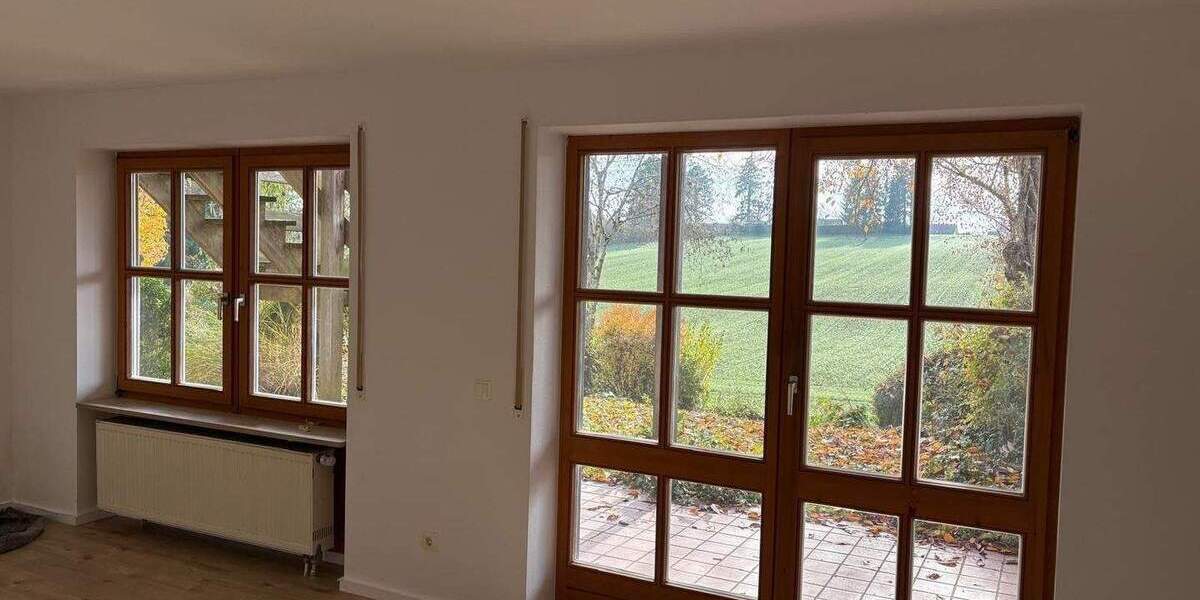 Einfamilienhaus Tiefenbach - 5 Zimmer, 160 m&sup2;, 1.600&euro; | Angebot:25815953