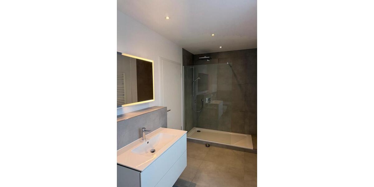 Einfamilienhaus Eching - 3 Zimmer, 120 m&sup2;, 1.950&euro; | Angebot:25392061