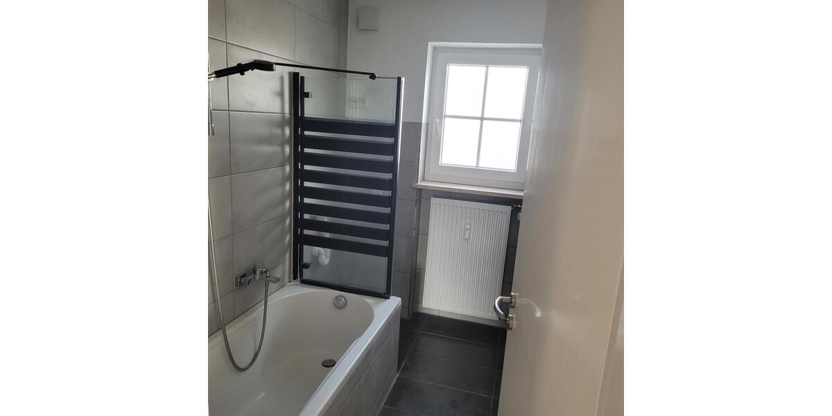 Etagenwohnung Vilsbiburg - 3.5 Zimmer, 93 m&sup2;, 960&euro; | Angebot:25307810