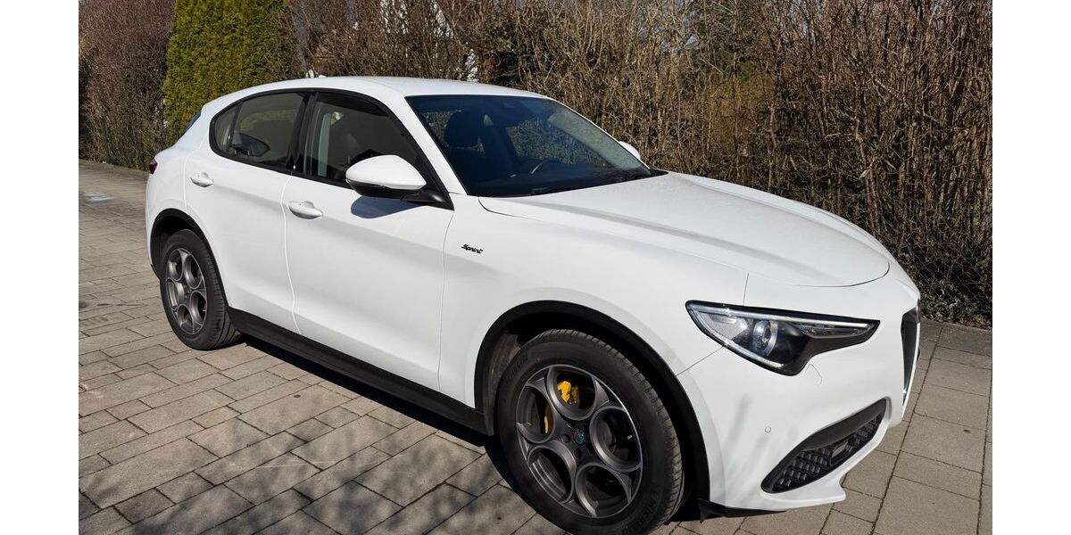 Alfa Romeo Stelvio 89.000 km 22.399 &euro; Ergolding 84030