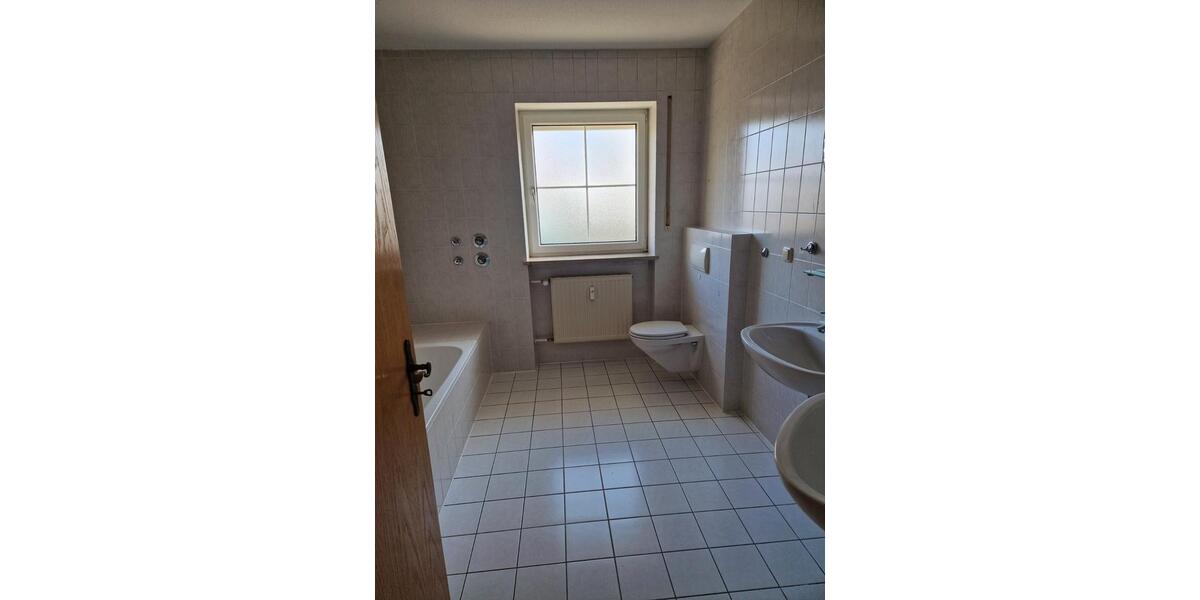 Etagenwohnung Essenbach - 3.5 Zimmer, 88 m&sup2;, 950&euro; | Angebot:26022259