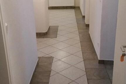 Wohnung Dorfen - 4 Zimmer, 100 m&sup2;, 1.500&euro; | Angebot:25875109