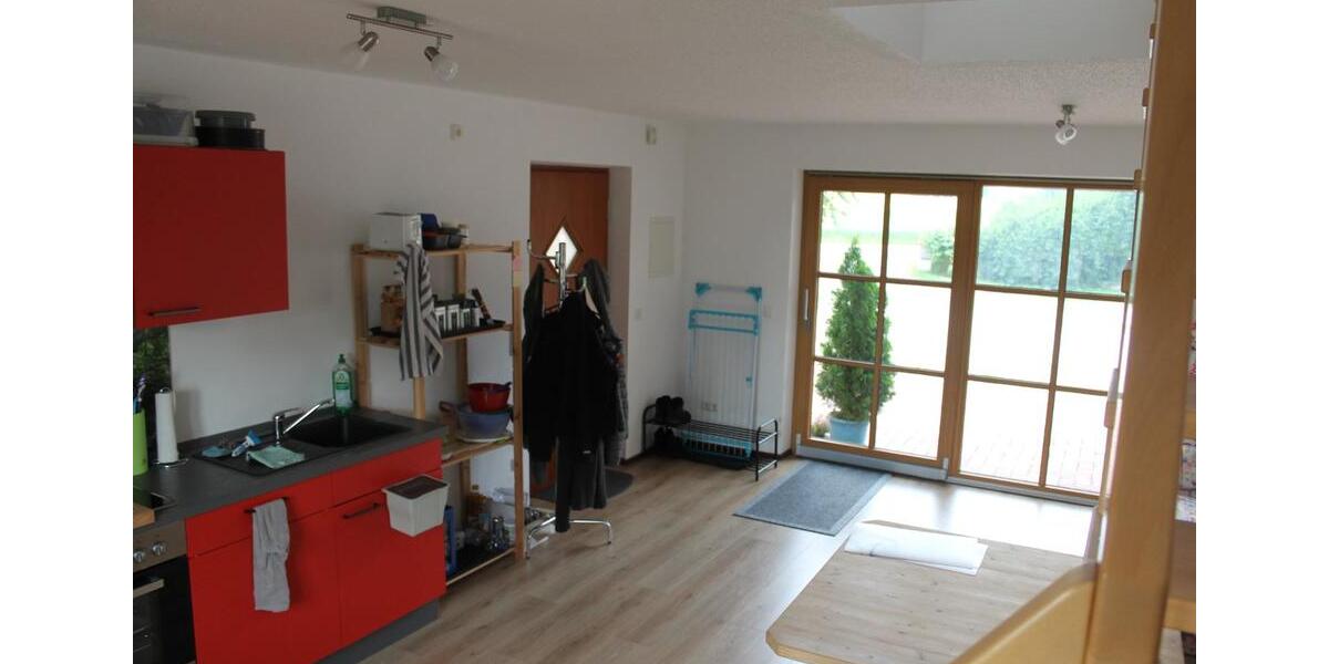 Etagenwohnung Adlkofen - 4 Zimmer, 65 m&sup2;, 330&euro; | Angebot:25641071