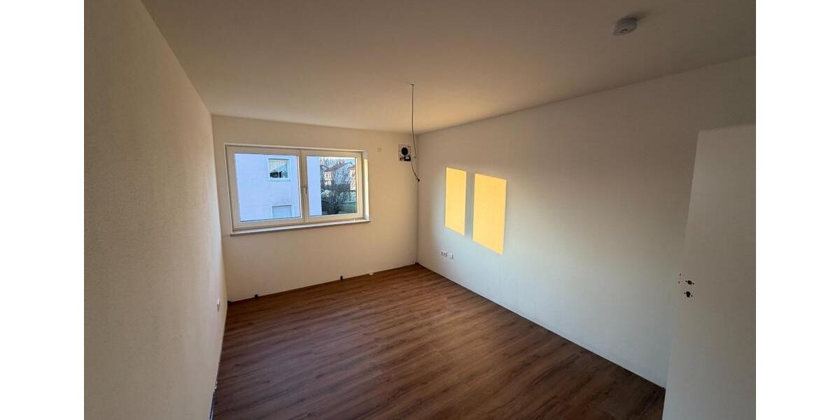 Etagenwohnung Dingolfing - 4.5 Zimmer, 116 m&sup2;, 1.300&euro; | Angebot:25857740