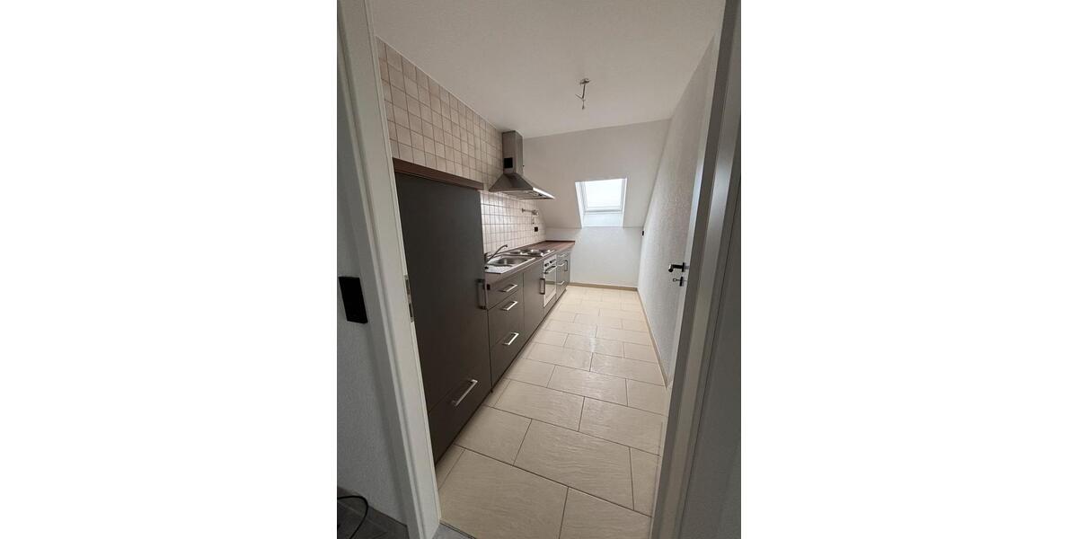 Dachgeschoßwohnung Pfeffenhausen - 2 Zimmer, 75 m&sup2;, 1.060&euro; | Angebot:25965989