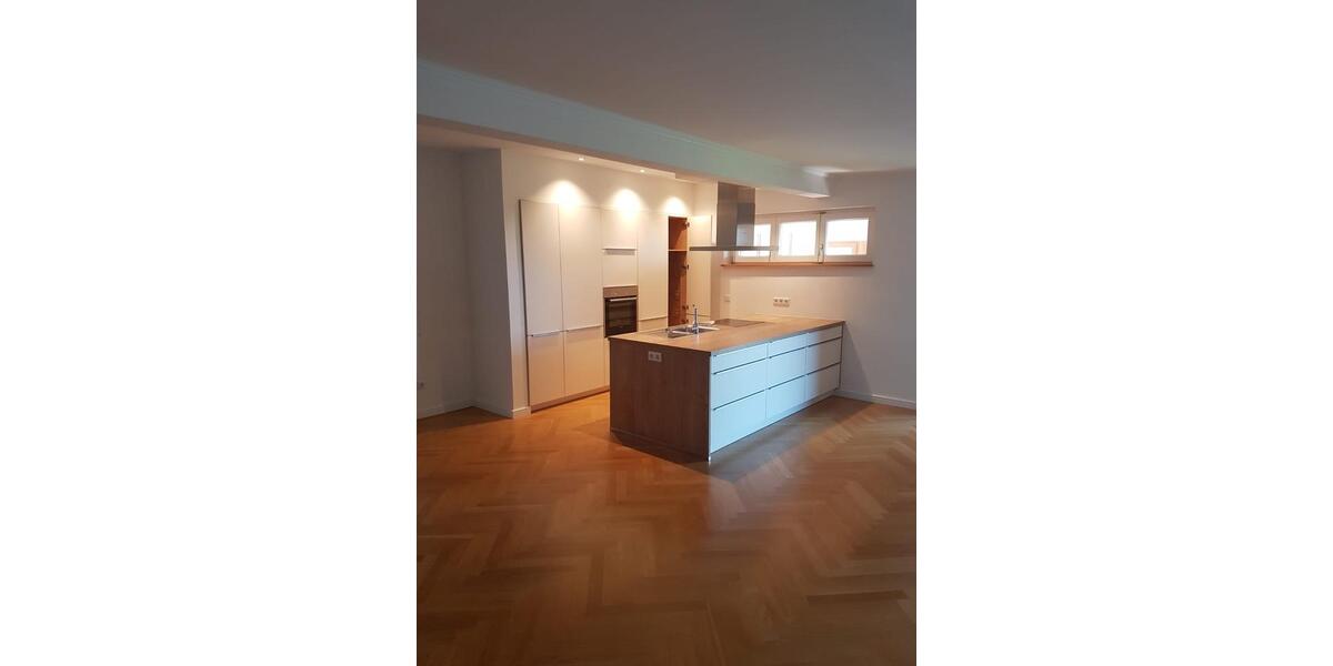 Etagenwohnung Hohenpolding - 3 Zimmer, 160 m&sup2;, 1.350&euro; | Angebot:26019941