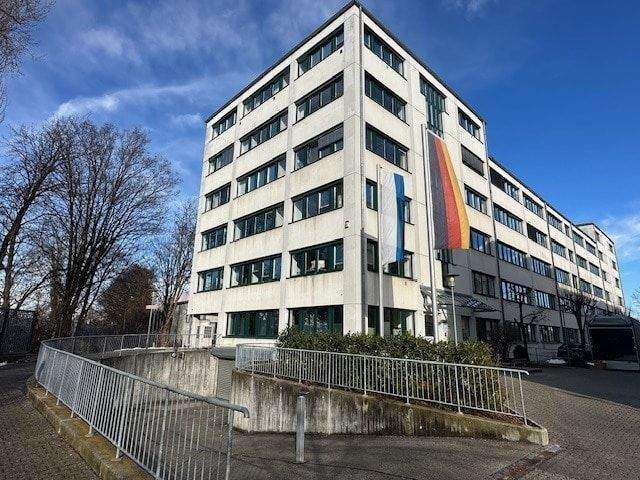 Gewerbeobjekt Landshut Industriegebiet - 1 Zimmer, 158 m&sup2;, 2.800&euro; | Angebot:25687231