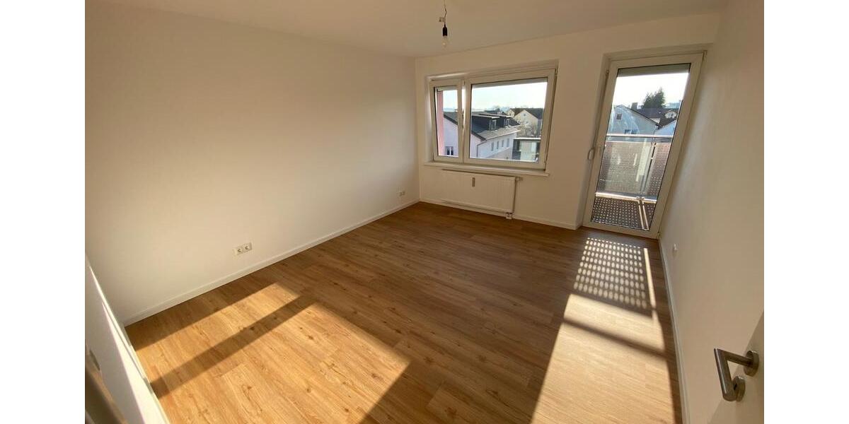 Etagenwohnung Dingolfing - 3.5 Zimmer, 64 m&sup2;, 925&euro; | Angebot:26630174