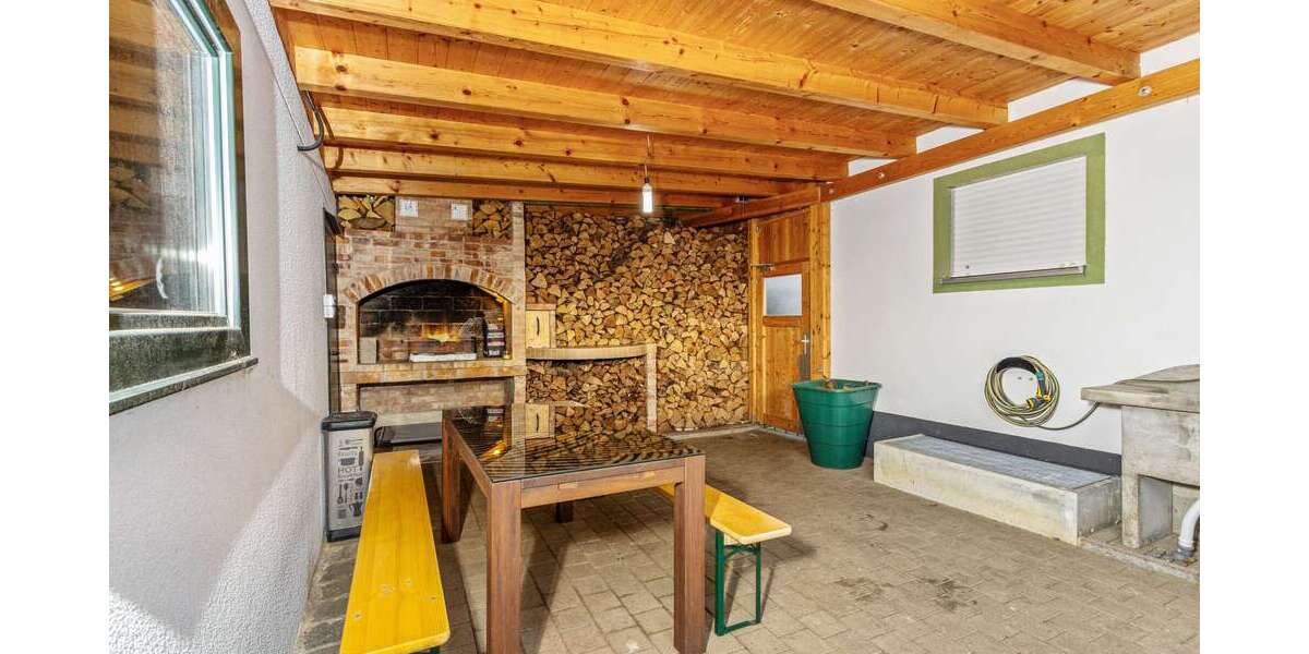 Neuwertige DHH in ruhiger Anliegerstraße | Kaminofen, Fußbodenheizung & Hobbyraum - Doppelhaushälfte Taufkirchen (Vils) | Angebot:22166188