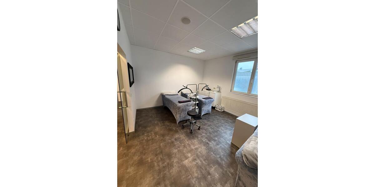 Gewerbeobjekt Altdorf - 700&euro; | Angebot:25651110