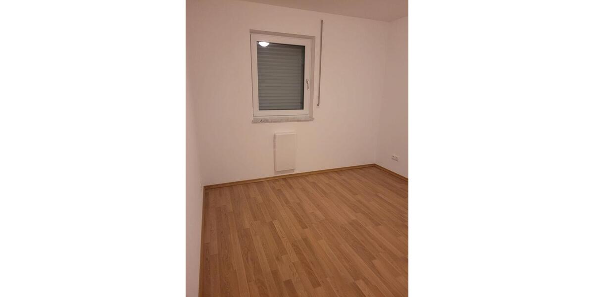 Etagenwohnung Buch am Erlbach - 2 Zimmer, 71 m&sup2;, 750&euro; | Angebot:26022258