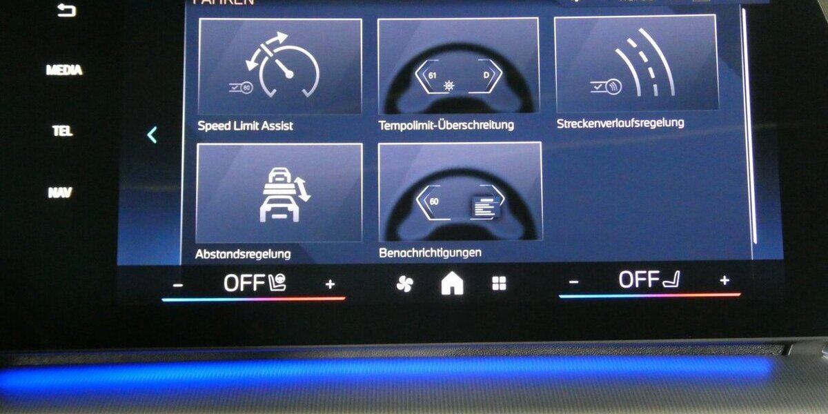 BMW 218 Active Tourer d MSport AHK,Pan.DachNP:56.830 21.998 km 32.590 &euro; Landshut 84030