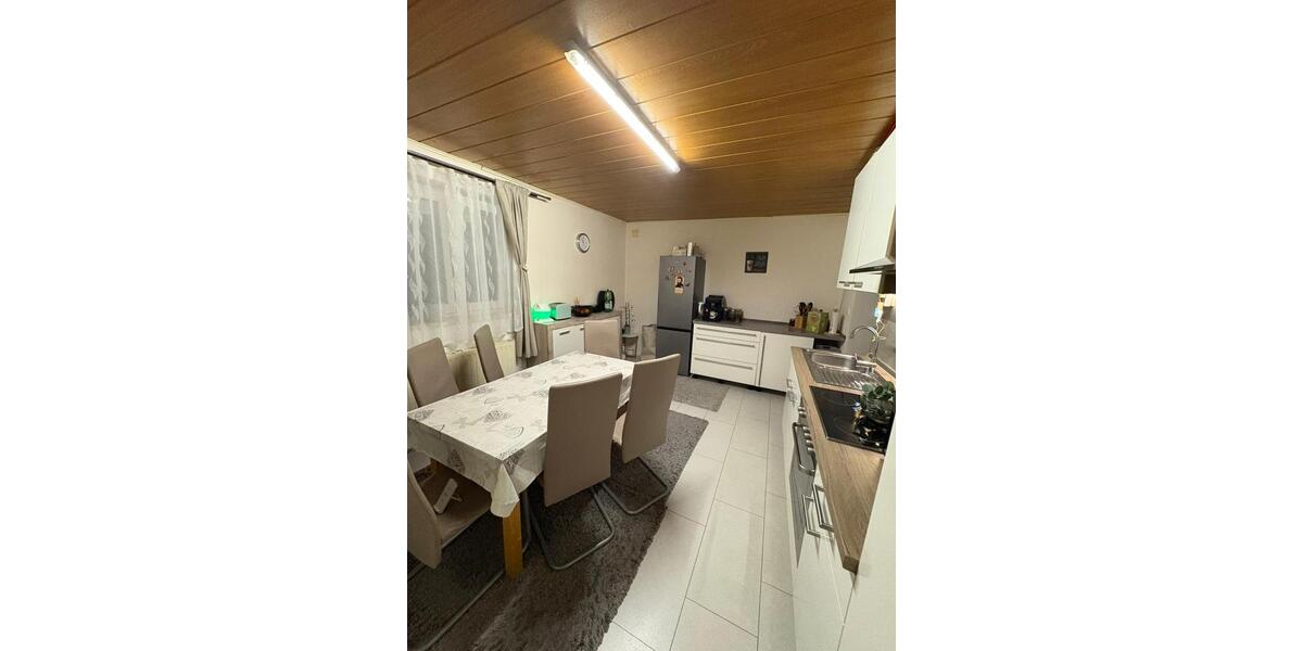 Etagenwohnung Dingolfing - 4 Zimmer, 85 m&sup2;, 950&euro; | Angebot:25975865