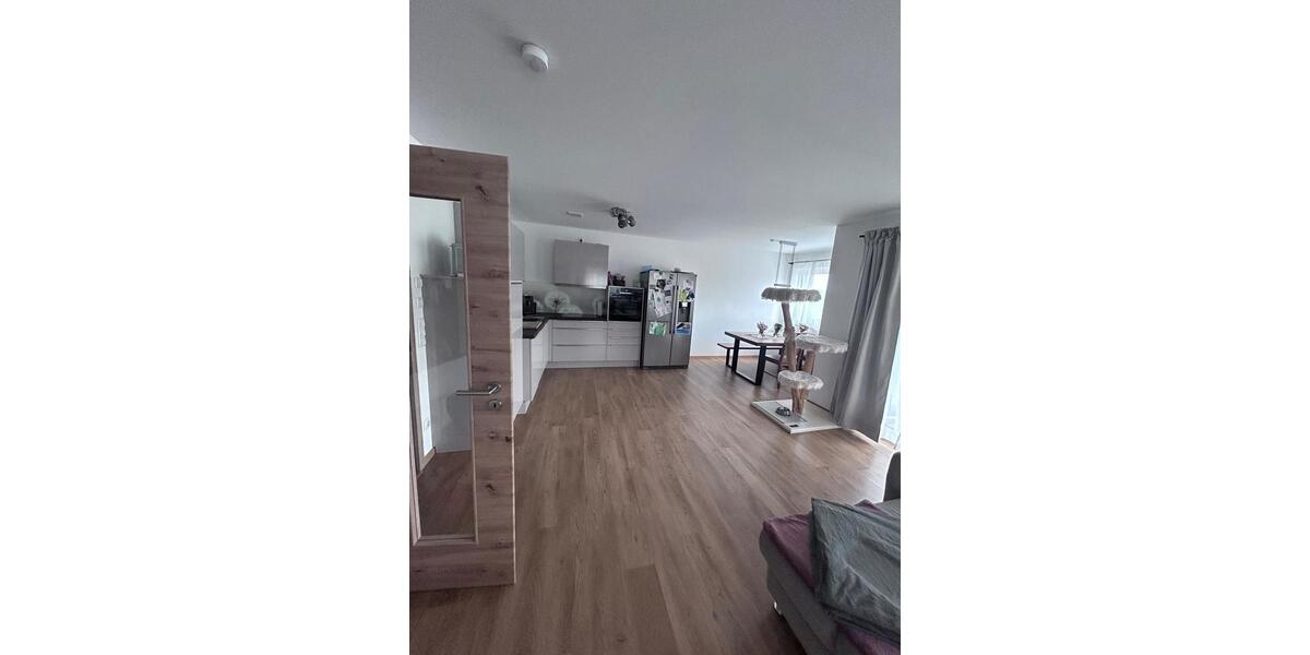 Etagenwohnung Aham - 3 Zimmer, 78 m&sup2;, 950&euro; | Angebot:24842933