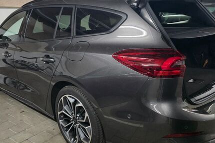 Ford Focus 58.665 km 22.390 &euro; Landshut 84036