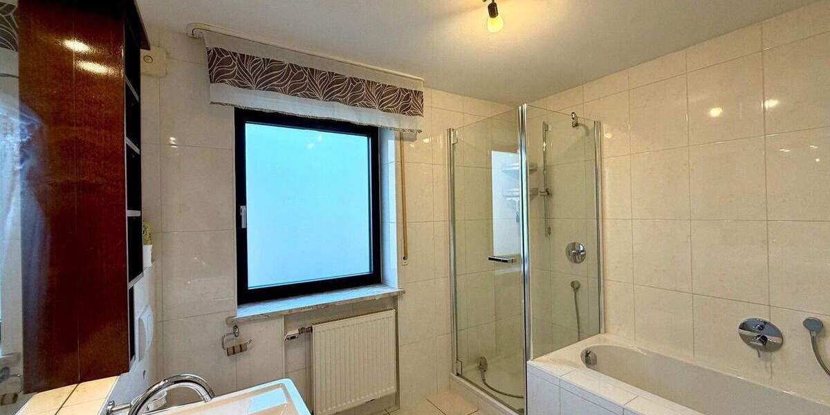 Einfamilienhaus Geisenhausen - 5 Zimmer, 144 m&sup2;, 649.000&euro; | Angebot:25701118