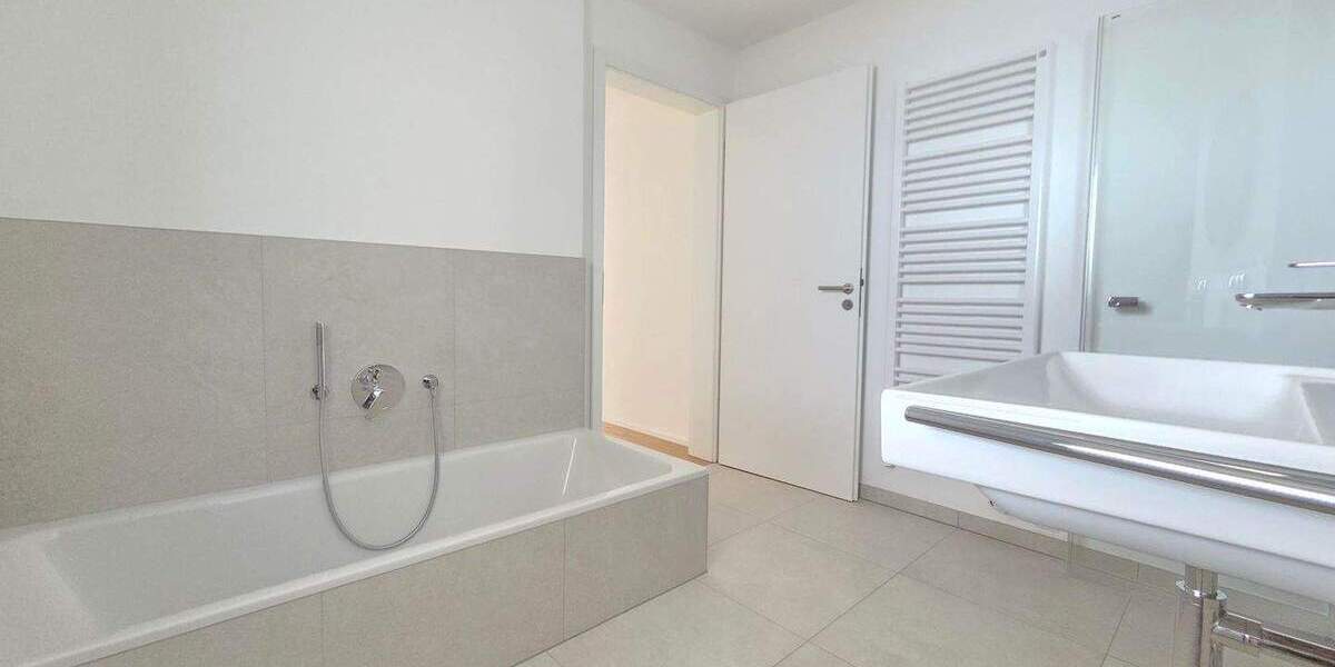 Terrassenwohnung Landshut Berg - 2 Zimmer, 84 m&sup2;, 1.340&euro; | Angebot:25801433