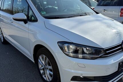 VW Touran 208.820 km 10.790 &euro; Vilsbiburg 84137