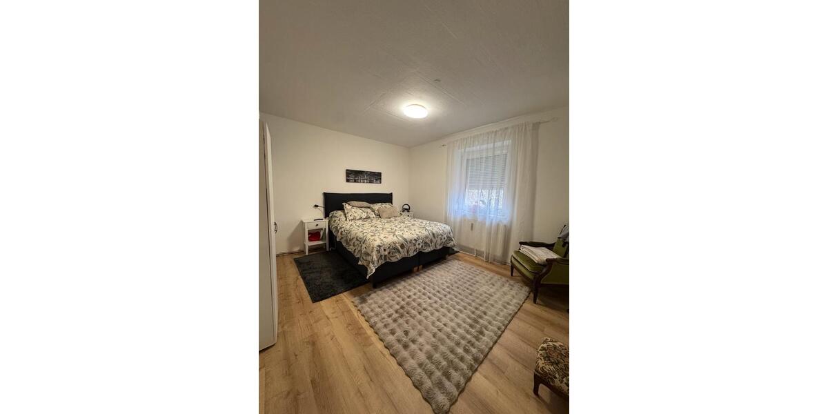 Etagenwohnung Dingolfing - 4.5 Zimmer, 90 m&sup2;, 1.125&euro; | Angebot:25323924