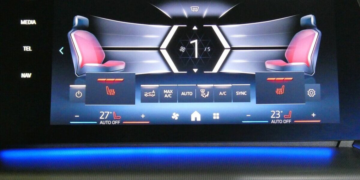 BMW X1 23d xDrive x-Line AHK,360°,HUD NP: 66.560 22.100 km 42.590 &euro; Landshut 84030