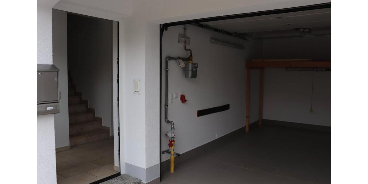 Reihenhaus Bruckberg - 5 Zimmer, 180 m&sup2;, 1.600&euro; | Angebot:26658587