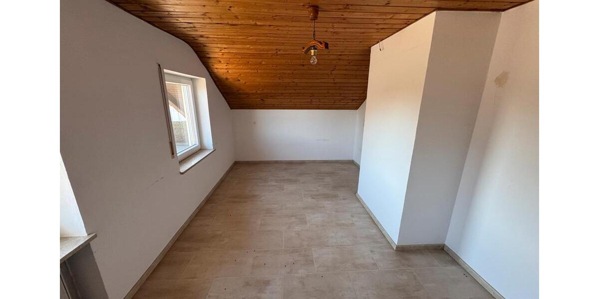 Einfamilienhaus Langenpreising - 9 Zimmer, 239 m&sup2;, 750.000&euro; | Angebot:26888142