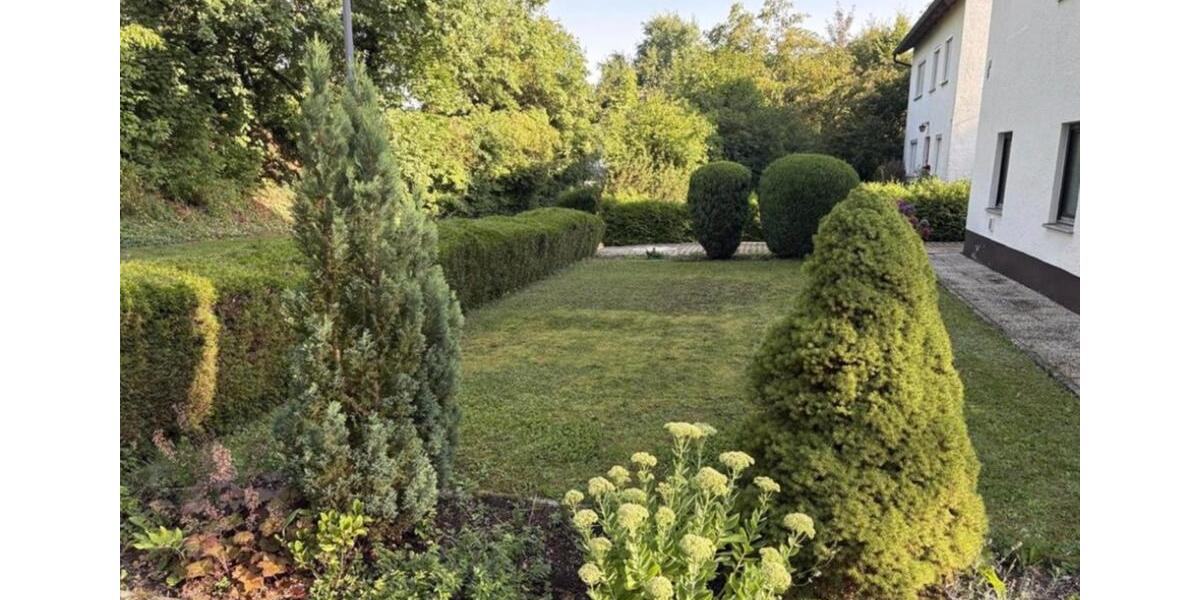 Hochparterre Rottenburg an der Laaber - 3 Zimmer, 75 m&sup2;, 650&euro; | Angebot:25935714