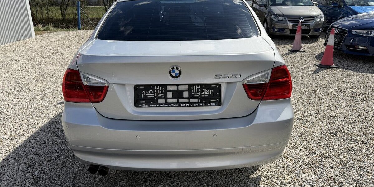 BMW 325i Xenon Navi PDC 282.100 km 2.590 &euro; Altdorf 84032