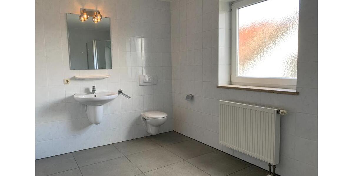 Reihenhaus Haag an der Amper Inkofen - 6 Zimmer, 135 m&sup2;, 1.790&euro; | Angebot:25293837