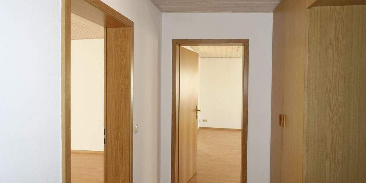 Etagenwohnung Buchbach - 3 Zimmer, 85 m&sup2;, 730&euro; | Angebot:25692688