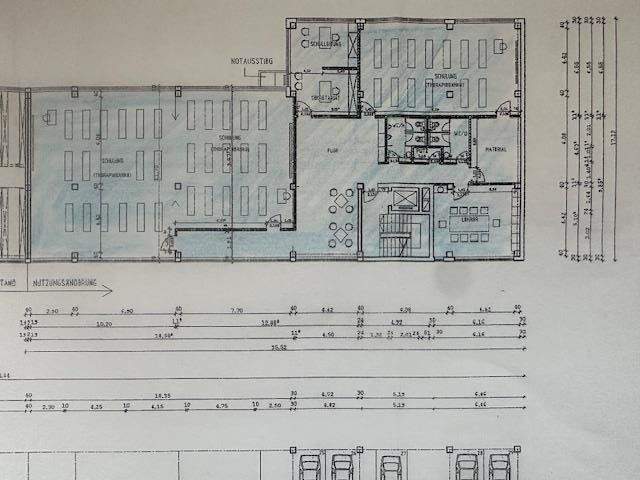 Gewerbeobjekt Landshut Industriegebiet - 1 Zimmer, 158 m&sup2;, 1.600&euro; | Angebot:25687236