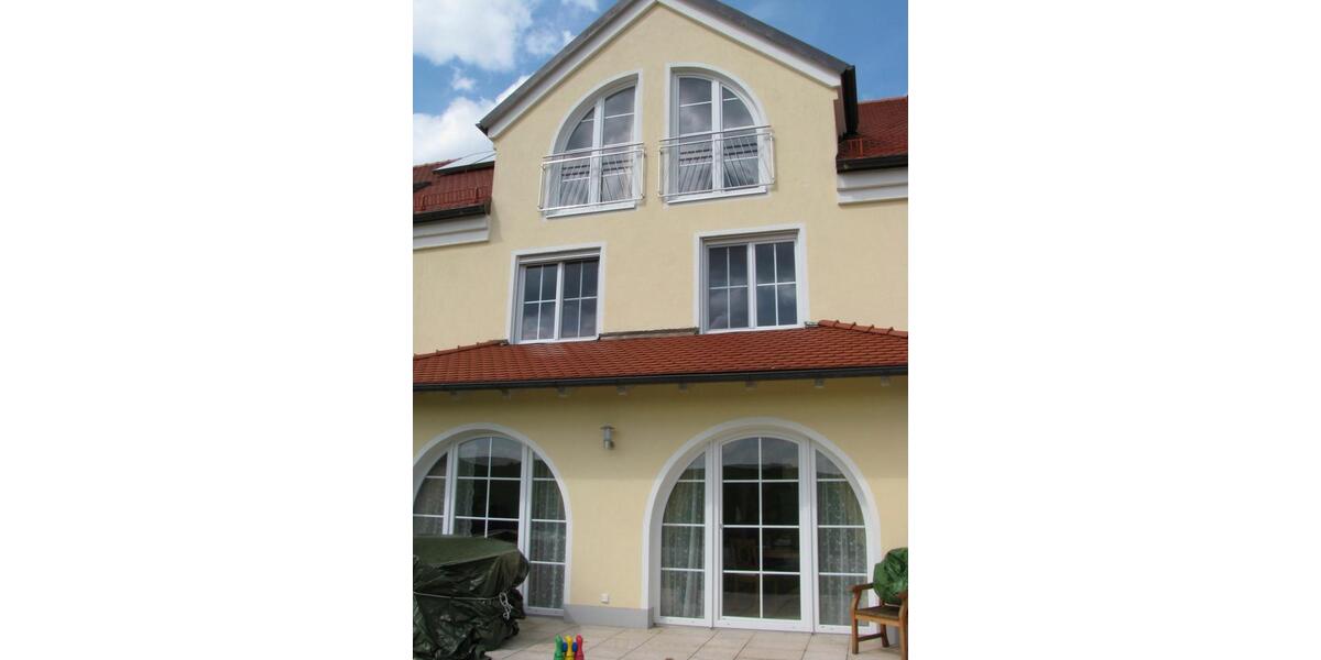 Reihenhaus Bruckberg - 5 Zimmer, 180 m&sup2;, 1.600&euro; | Angebot:26658587